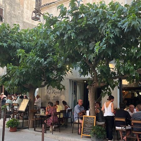 Le Royal Hotel Restaurant بونيفَسْيو المظهر الخارجي الصورة