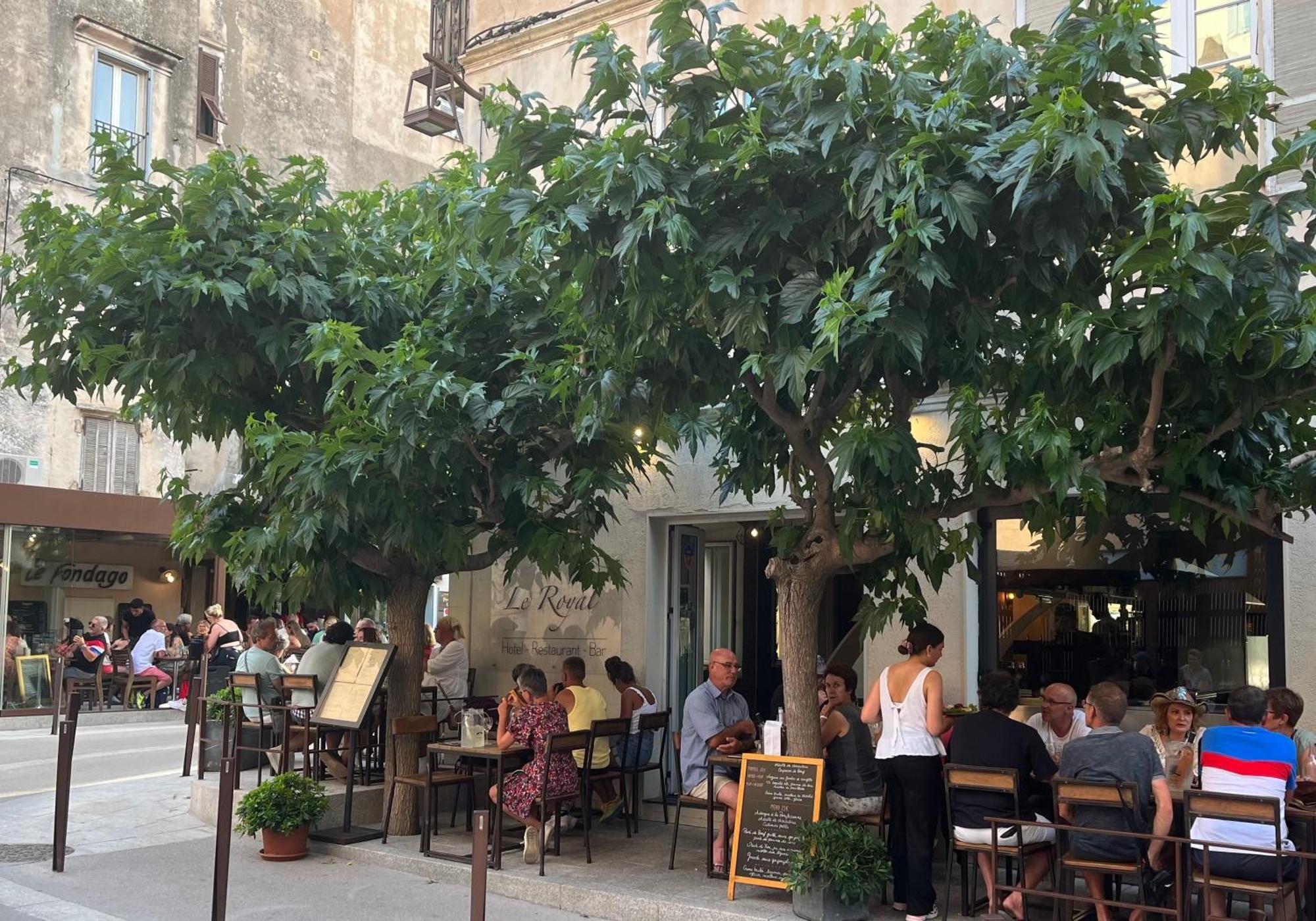 Le Royal Hotel Restaurant بونيفَسْيو المظهر الخارجي الصورة